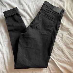 720 skinny High rise Levi’s